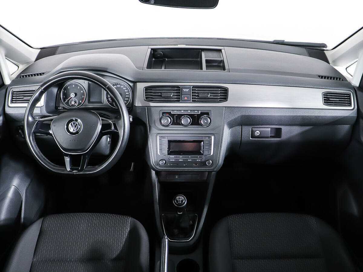 Volkswagen Caddy с пробегом — 2018 год. Фото: #10