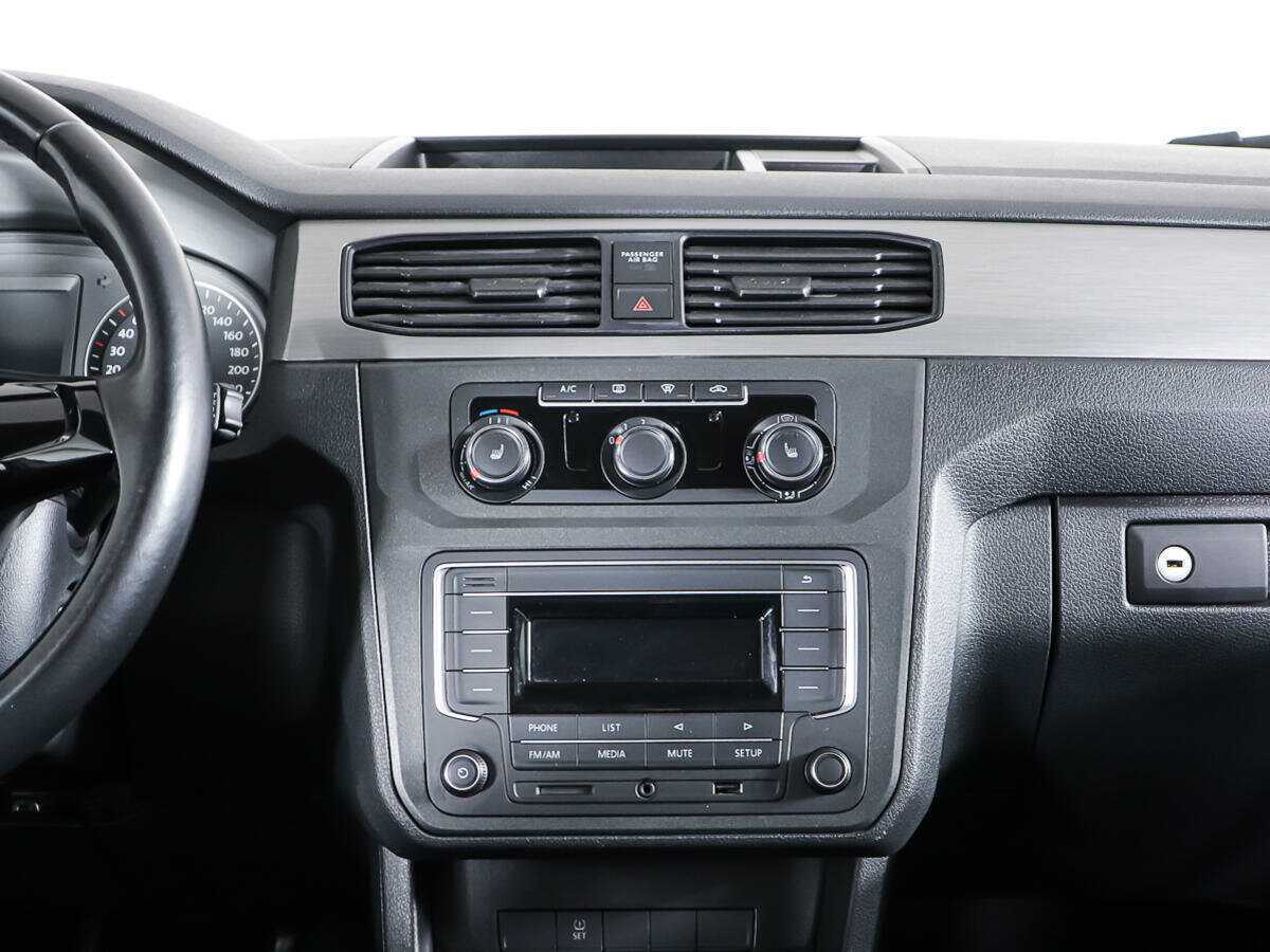 Volkswagen Caddy с пробегом — 2018 год. Фото: #11