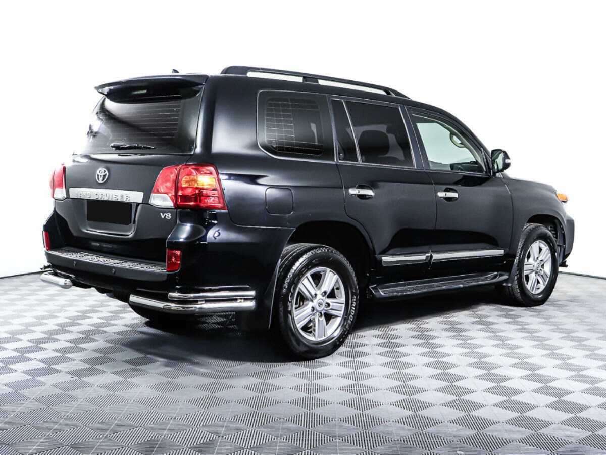 Toyota Land Cruiser с пробегом — 2014 год. Фото: #4