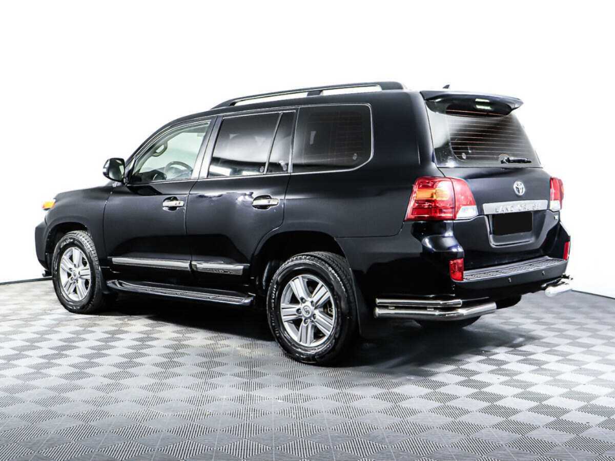 Toyota Land Cruiser с пробегом — 2014 год. Фото: #6