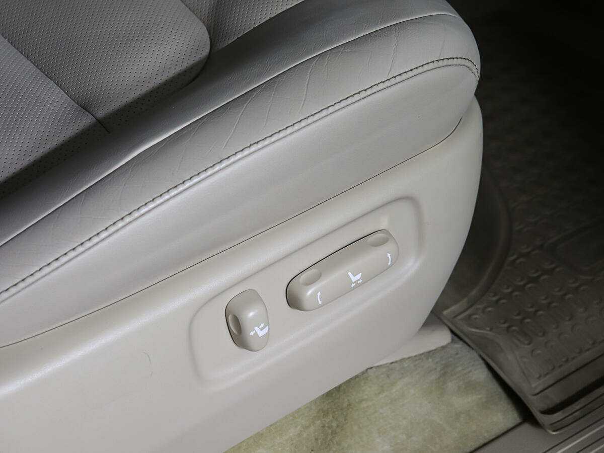 Toyota Land Cruiser с пробегом — 2014 год. Фото: #15