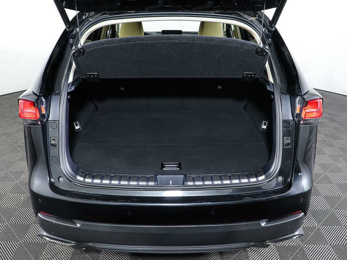 Lexus NX с пробегом — 2018 год. Фото: #9