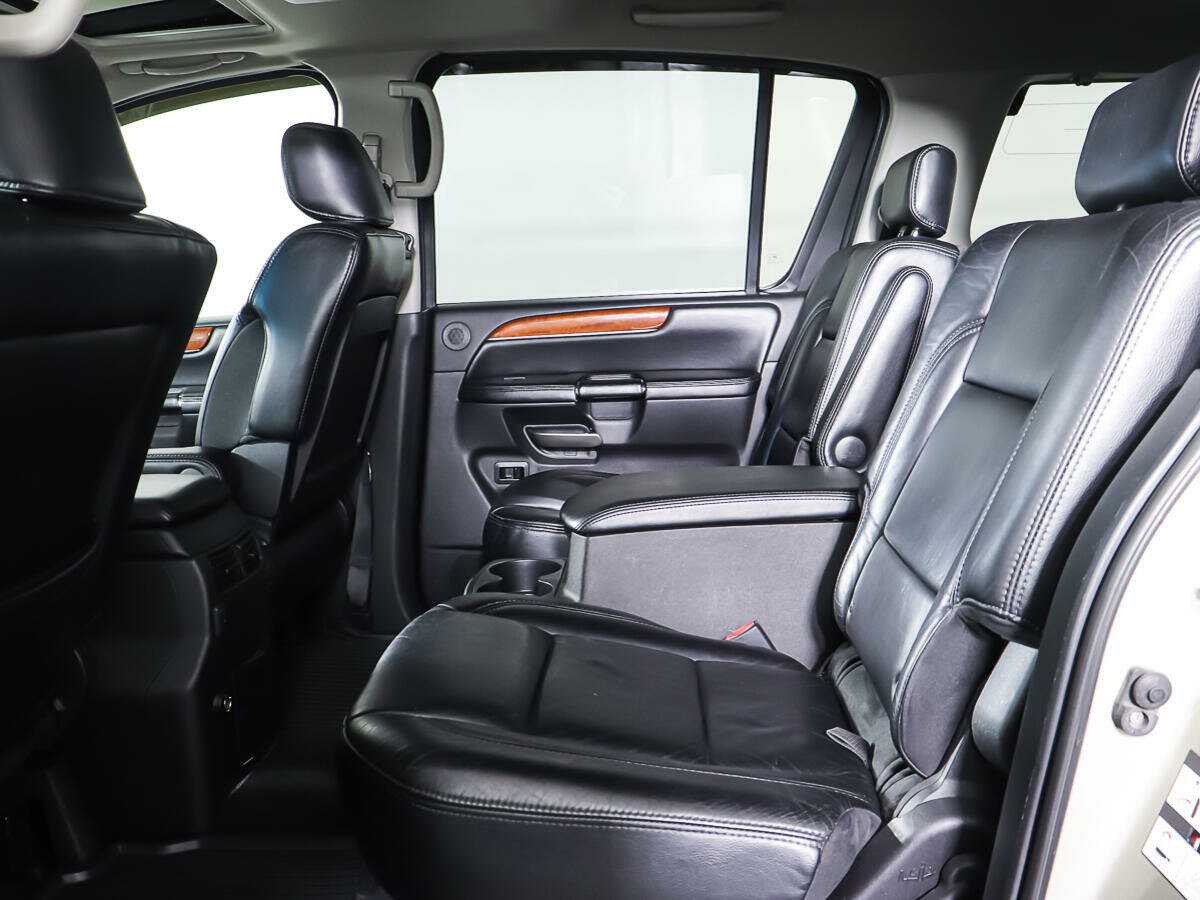 Infiniti QX56 с пробегом — 2008 год. Фото: #9