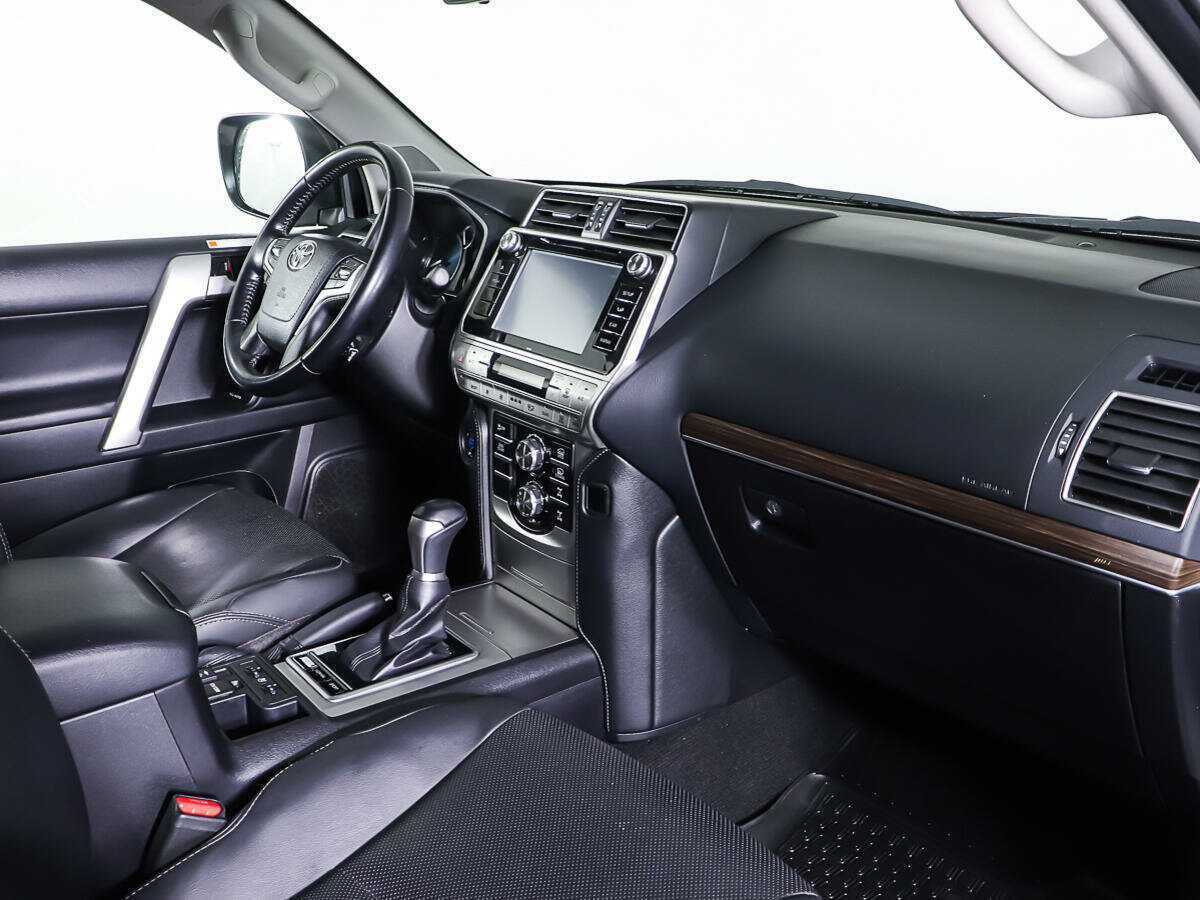 Toyota Land Cruiser Prado с пробегом — 2020 год. Фото: #8