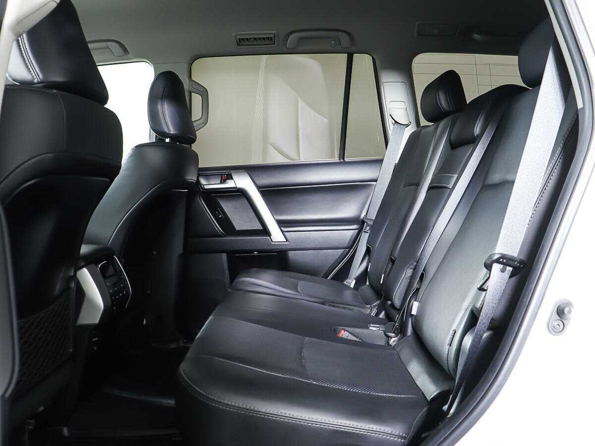 Toyota Land Cruiser Prado с пробегом — 2020 год. Фото: #9
