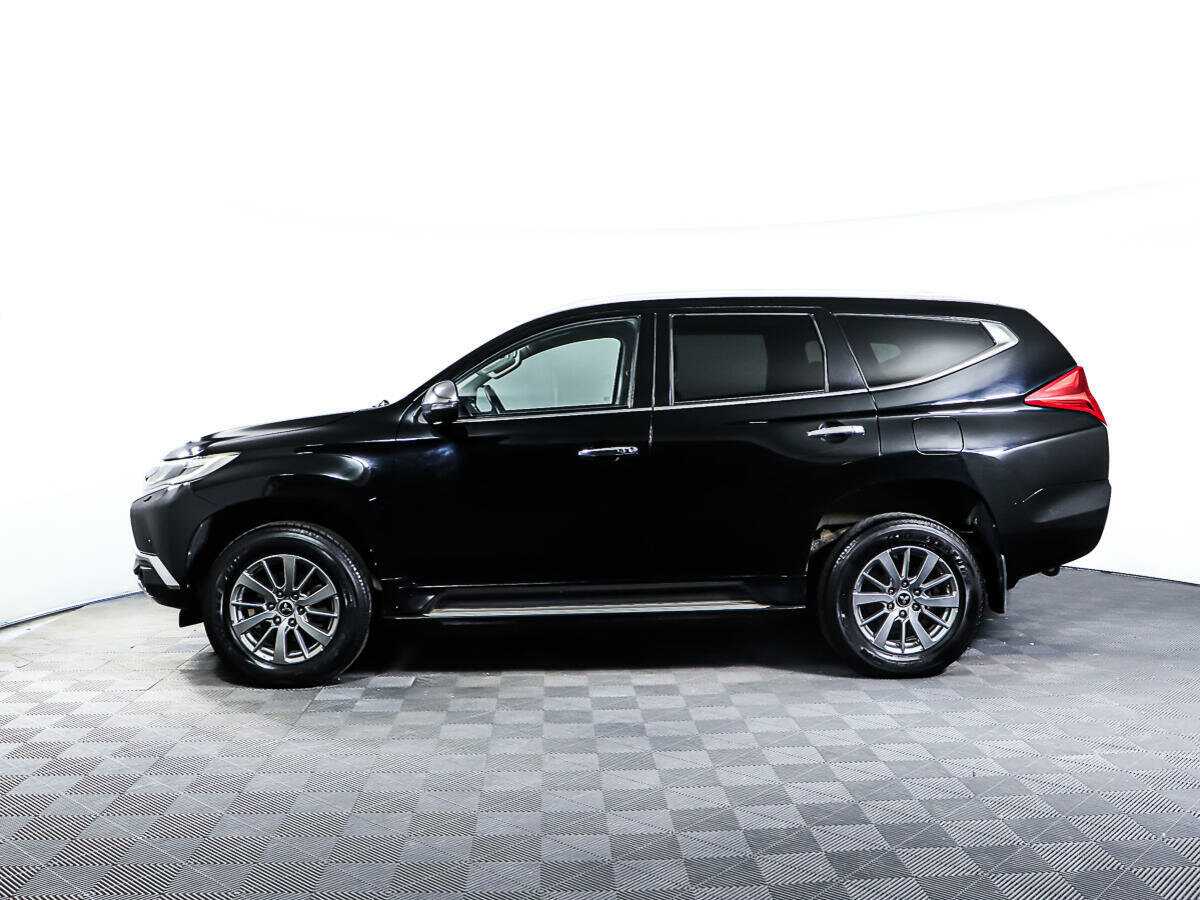 Mitsubishi Pajero Sport с пробегом — 2016 год. Фото: #7