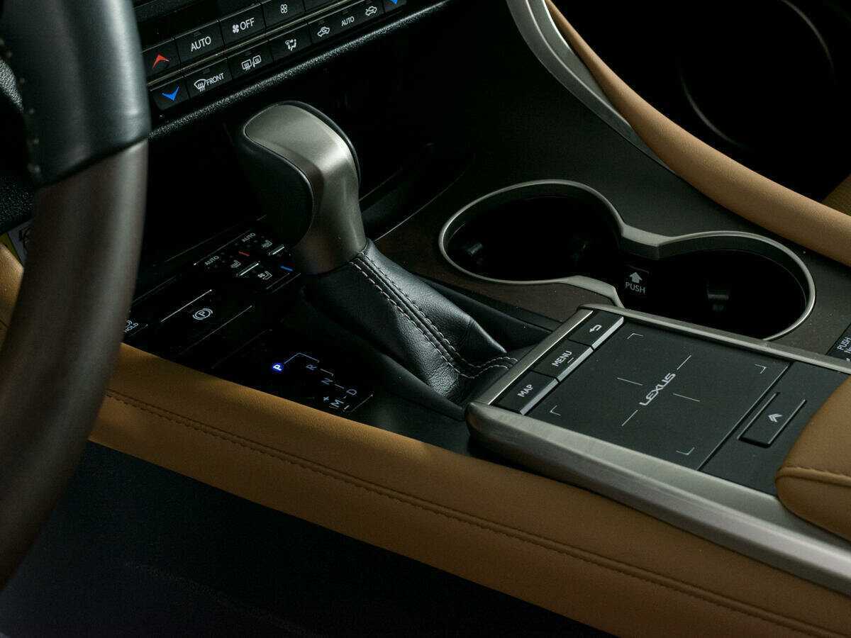 Lexus RX с пробегом — 2021 год. Фото: #16