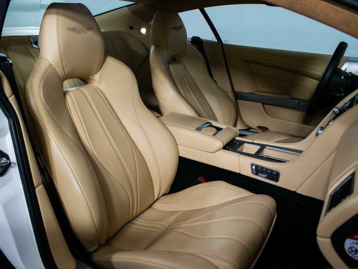 Aston Martin DB9 с пробегом — 2013 год. Фото: #13