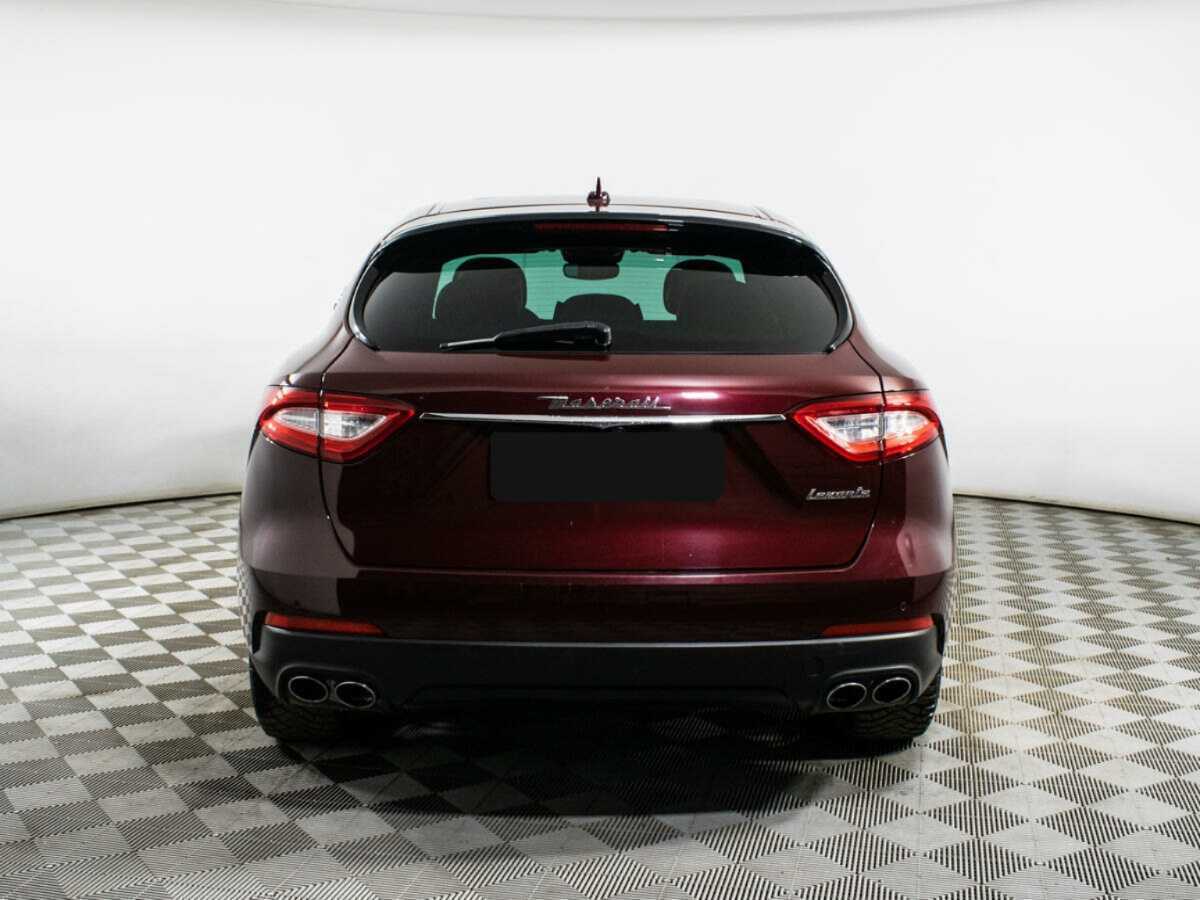 Maserati Levante с пробегом — 2016 год. Фото: #4