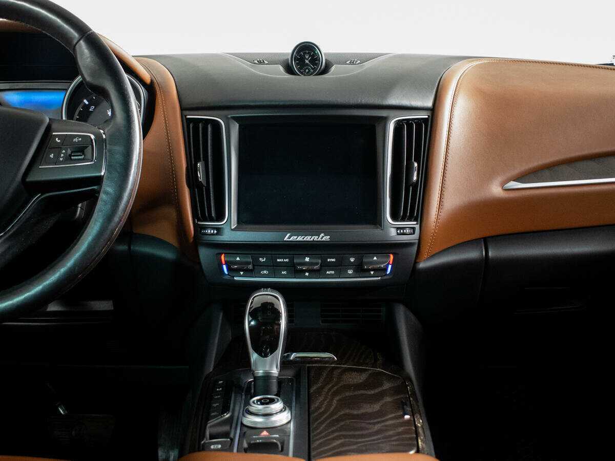 Maserati Levante с пробегом — 2016 год. Фото: #8