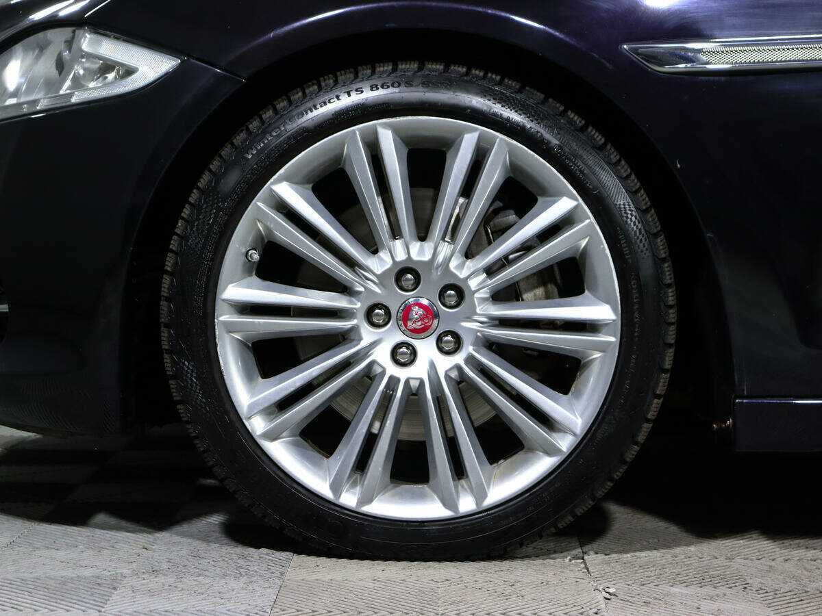 Jaguar XJ с пробегом — 2014 год. Фото: #12