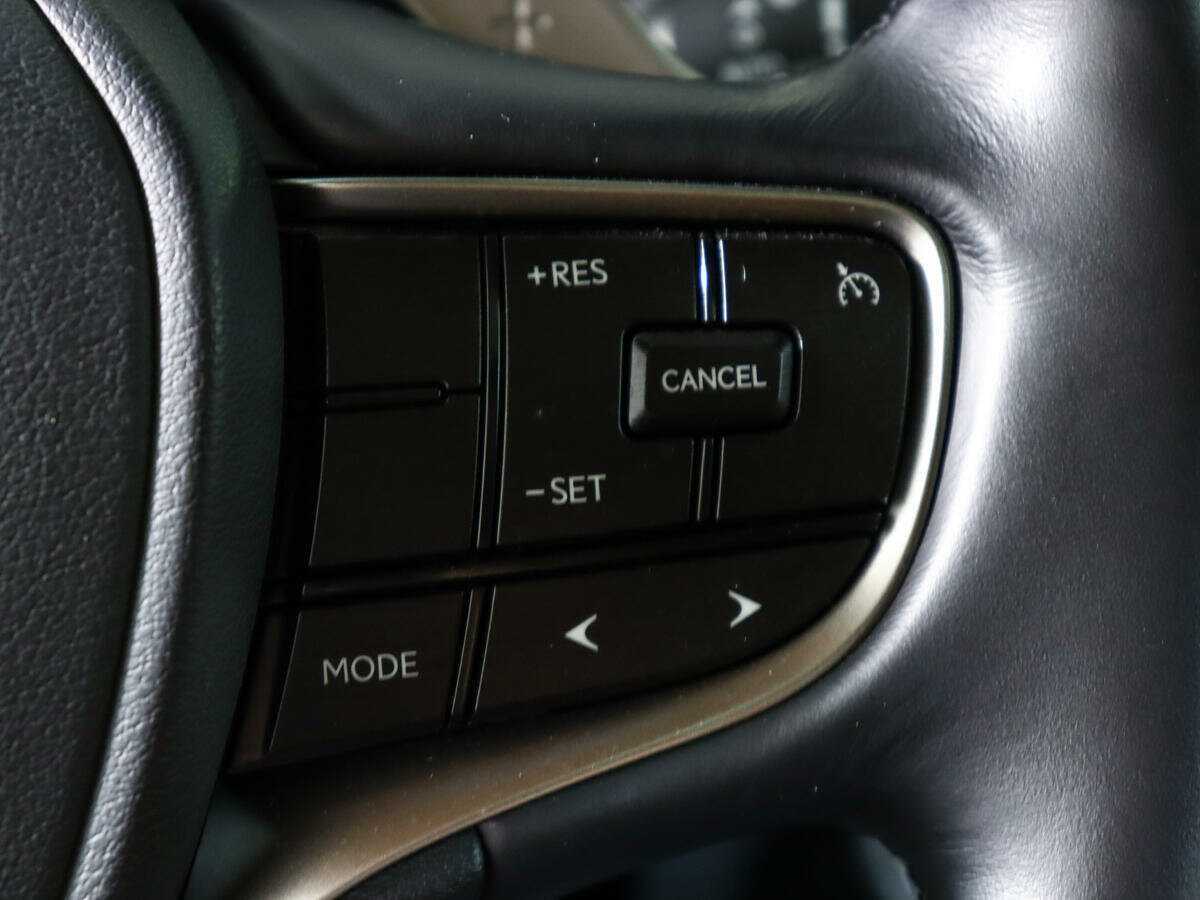 Lexus ES с пробегом — 2021 год. Фото: #11