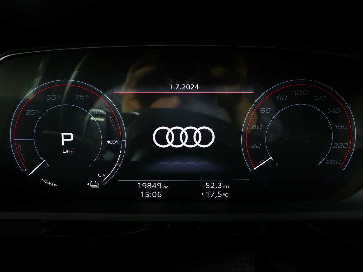 Audi e-tron Sportback с пробегом — 2020 год. Фото: #8
