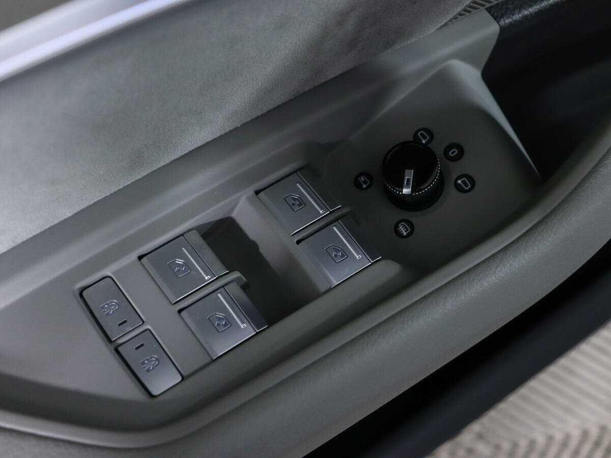 Audi e-tron Sportback с пробегом — 2020 год. Фото: #16