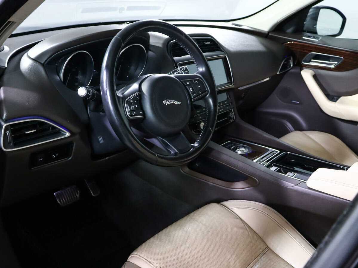 Jaguar F-Pace с пробегом — 2016 год. Фото: #13