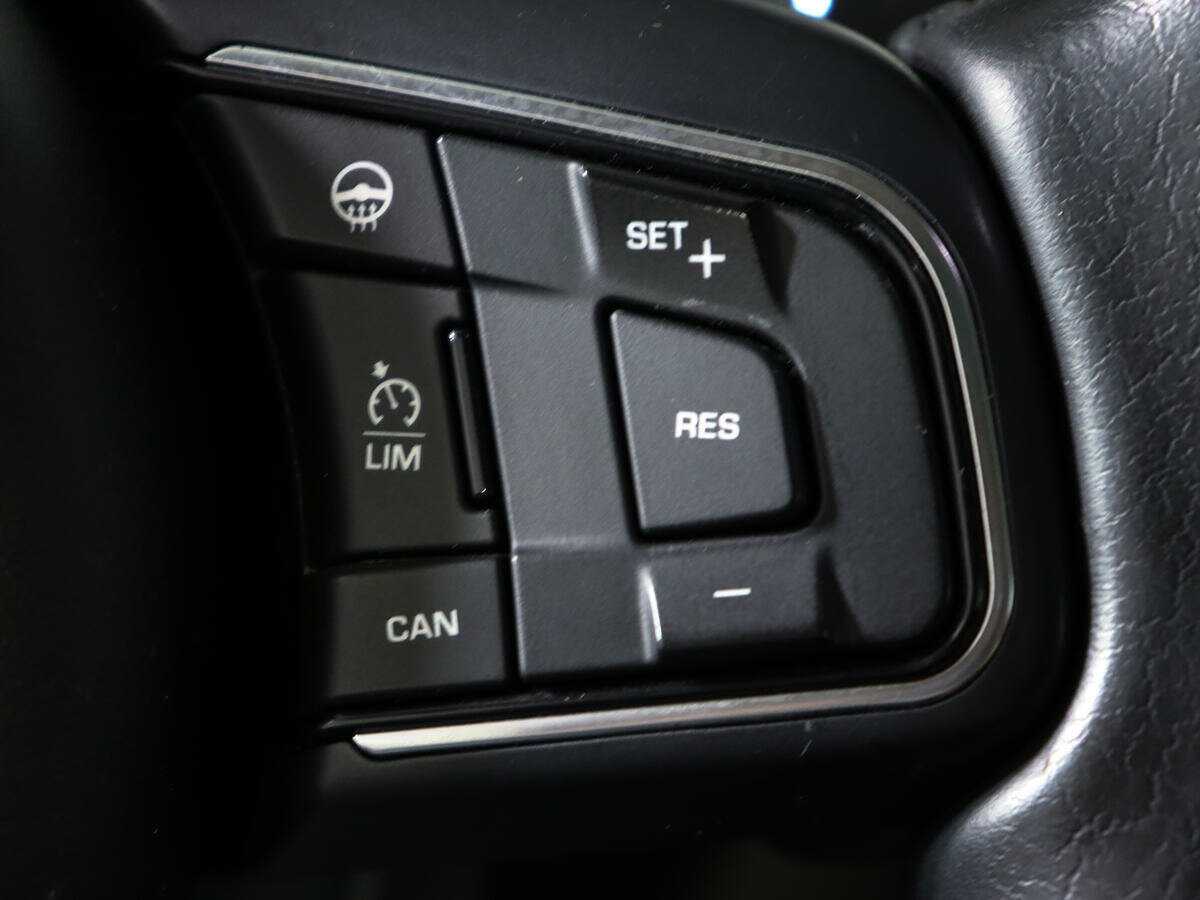 Jaguar F-Pace с пробегом — 2016 год. Фото: #24