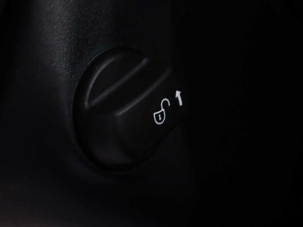 Jaguar F-Pace с пробегом — 2016 год. Фото: #25