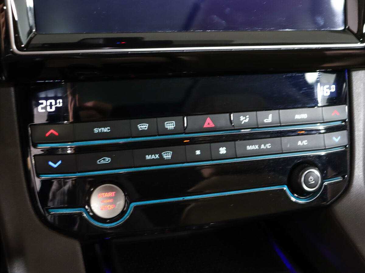 Jaguar F-Pace с пробегом — 2016 год. Фото: #26