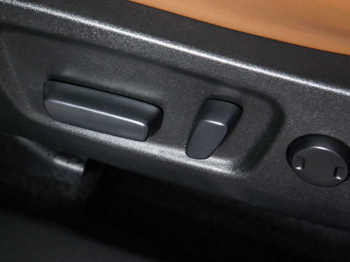 Toyota Highlander с пробегом — 2017 год. Фото: #17