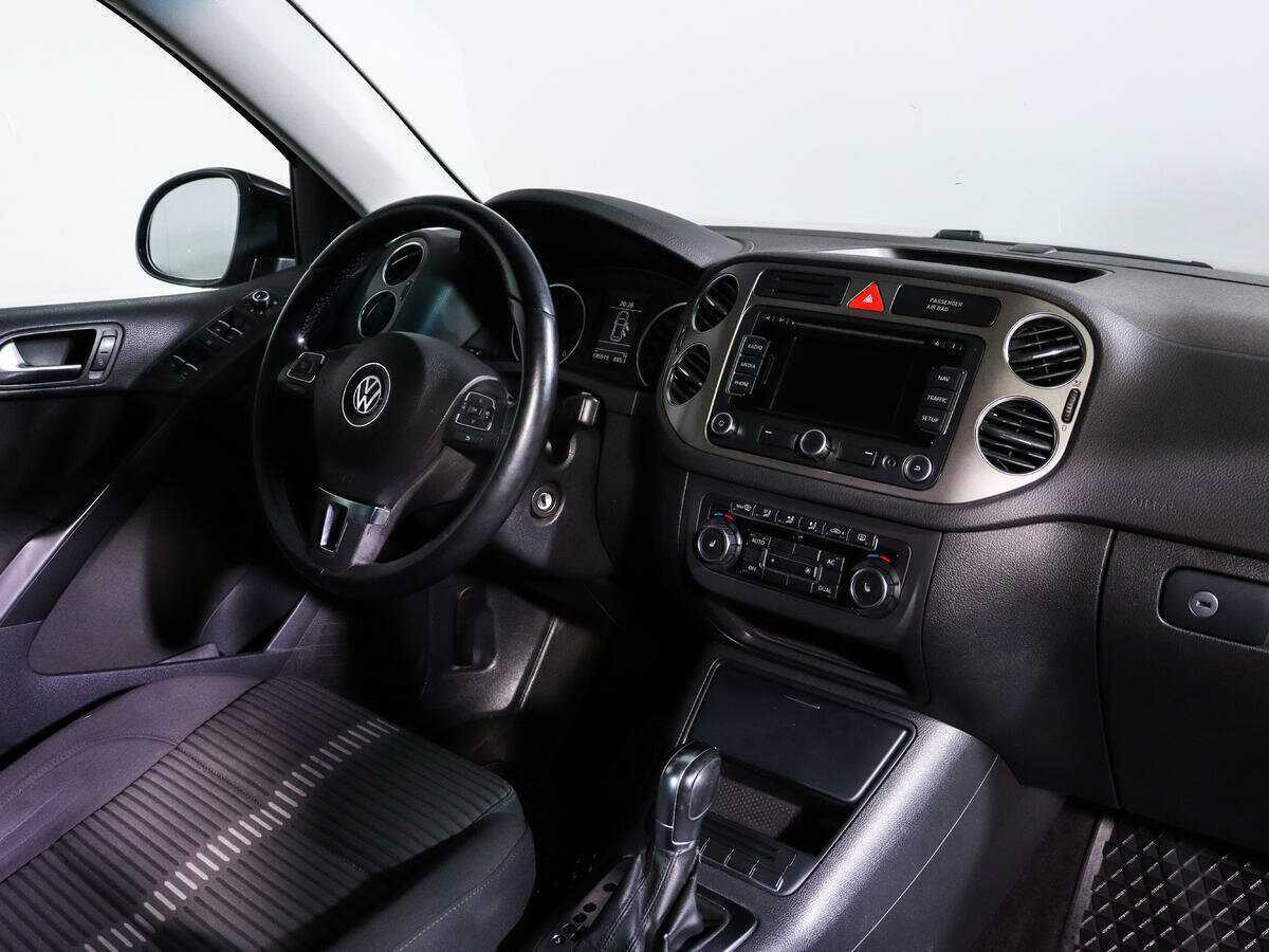 Volkswagen Tiguan с пробегом — 2010 год. Фото: #7