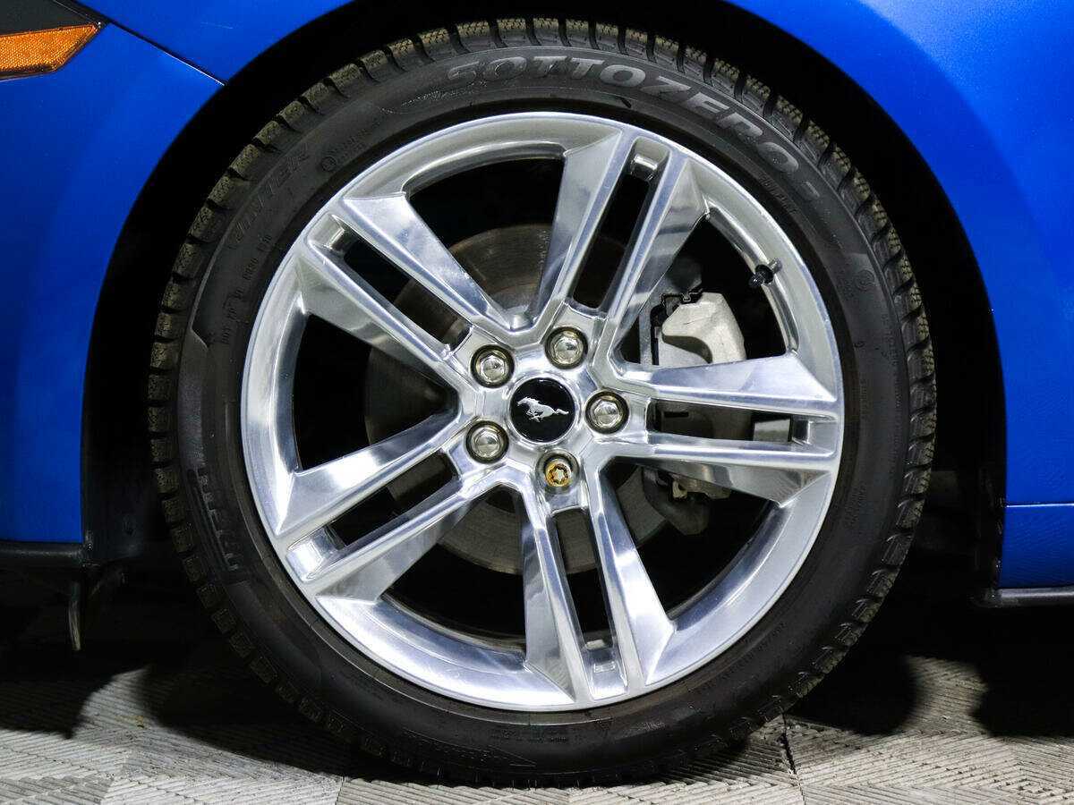 Ford Mustang с пробегом — 2020 год. Фото: #21