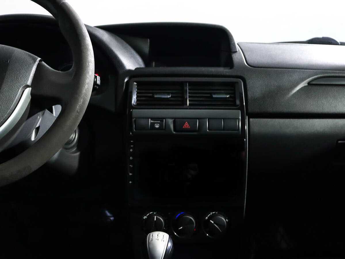 Lada (ВАЗ) Priora с пробегом — 2016 год. Фото: #9