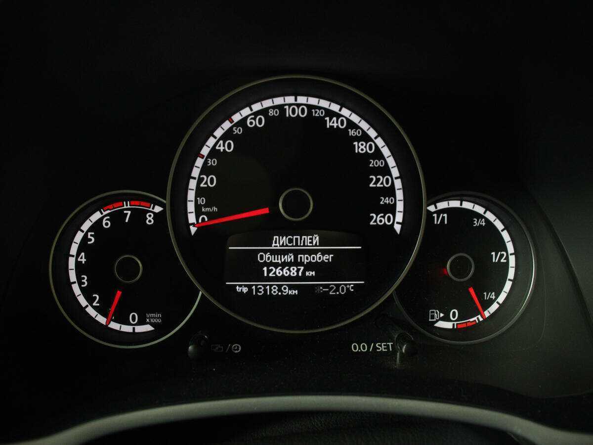 Volkswagen Beetle с пробегом — 2014 год. Фото: #8