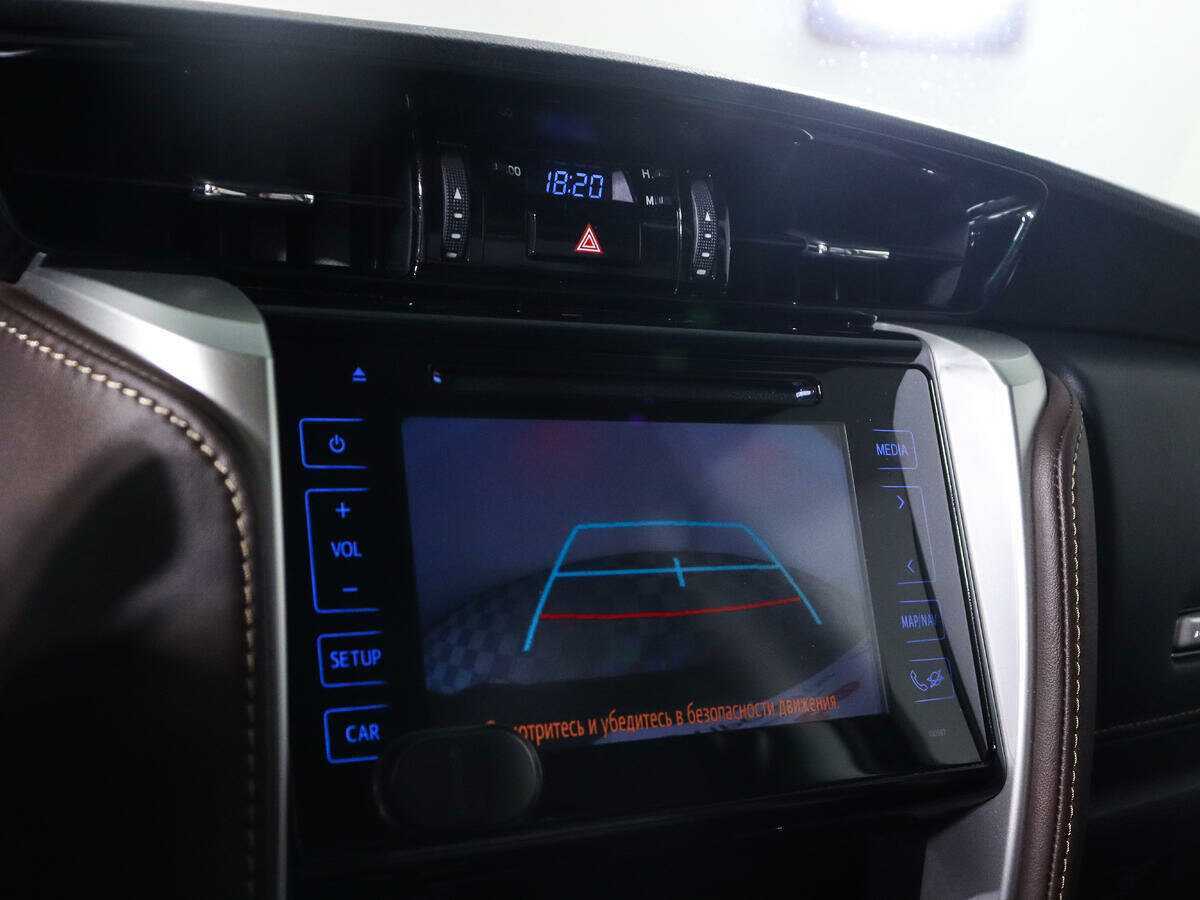 Toyota Fortuner с пробегом — 2017 год. Фото: #13