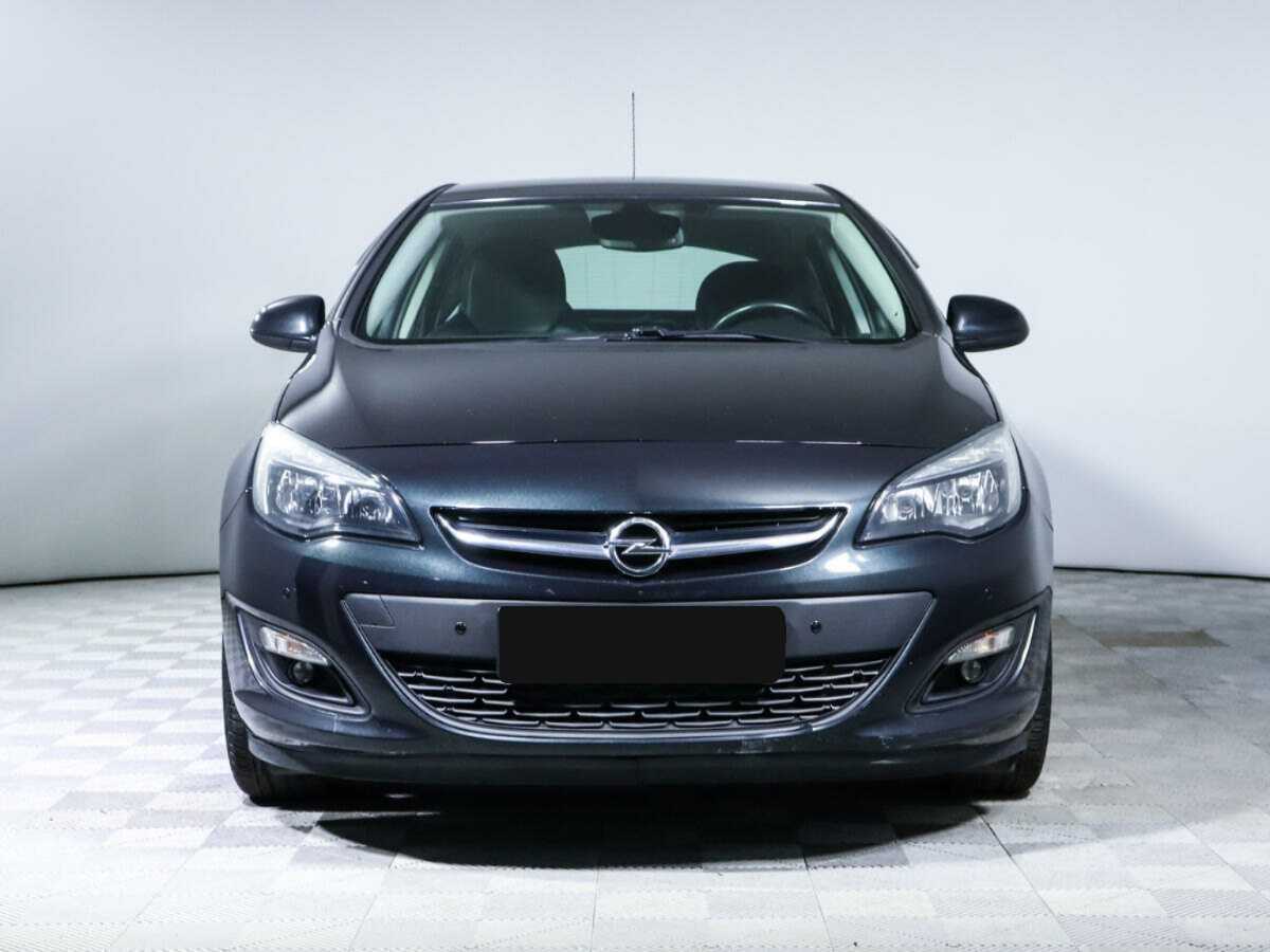 Opel Astra с пробегом — 2014 год. Фото: #1
