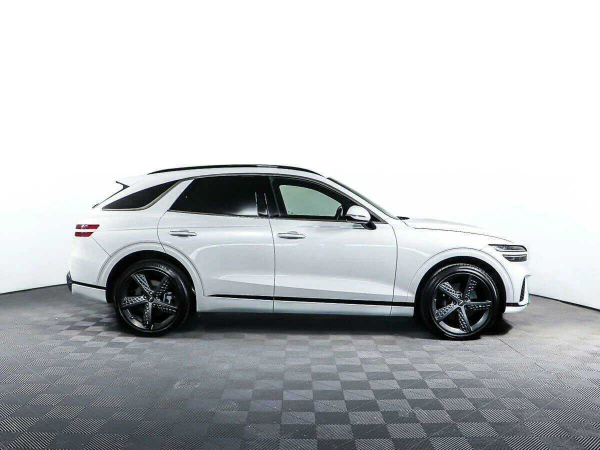 Genesis GV70 с пробегом — 2021 год. Фото: #3