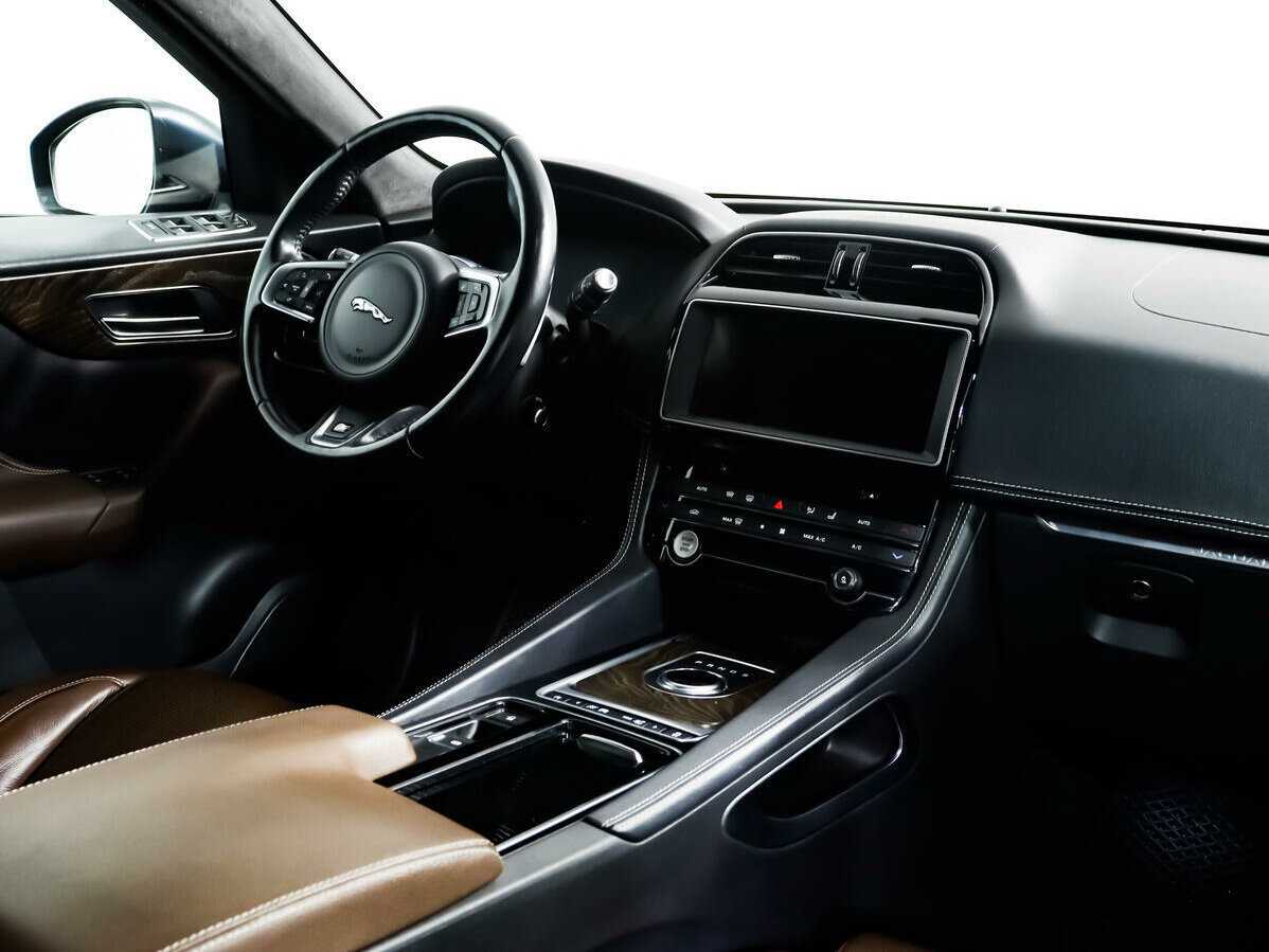 Jaguar F-Pace с пробегом — 2017 год. Фото: #8