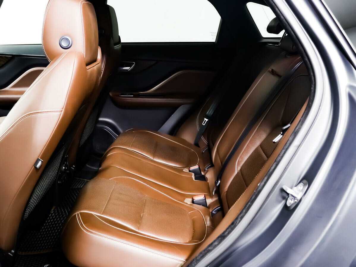 Jaguar F-Pace с пробегом — 2017 год. Фото: #12