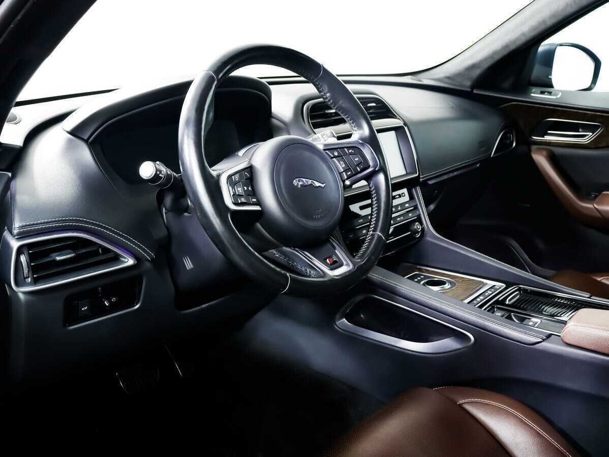 Jaguar F-Pace с пробегом — 2017 год. Фото: #13