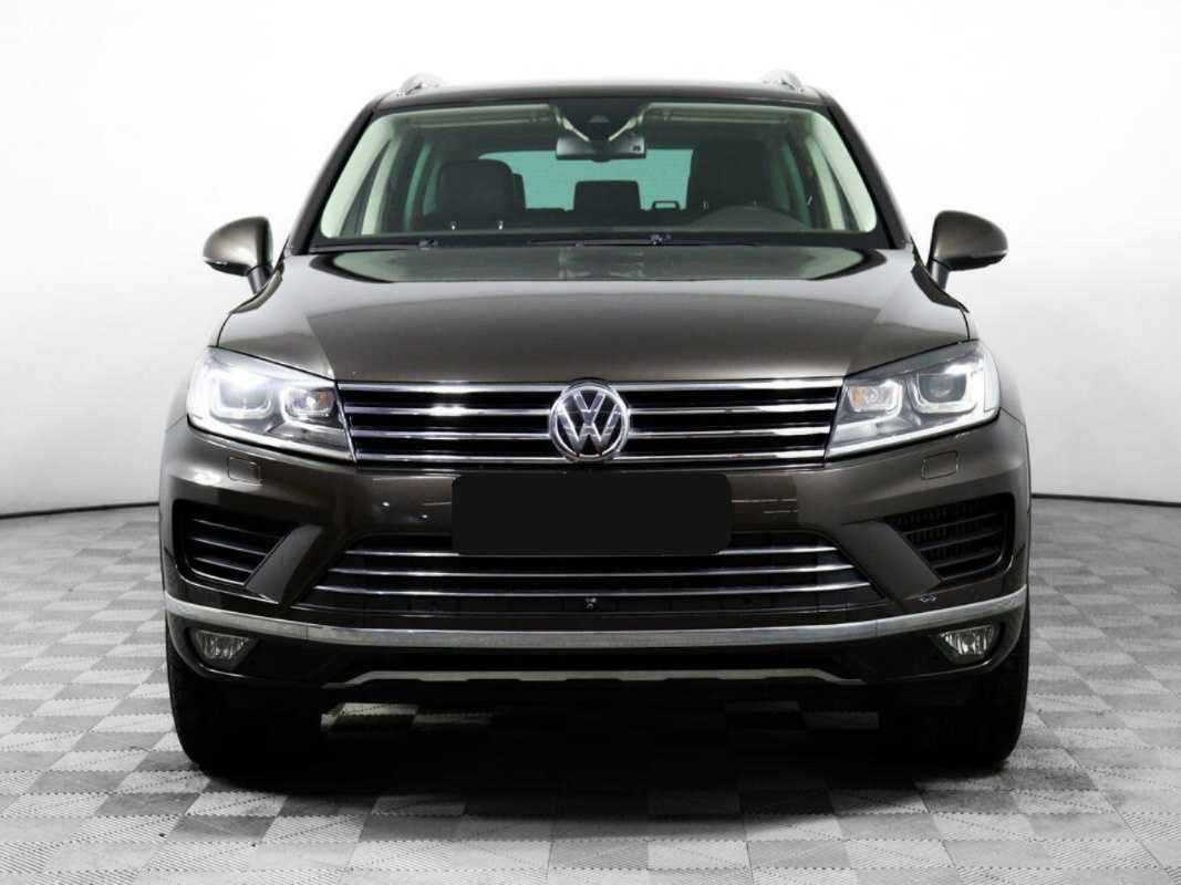 Volkswagen Touareg с пробегом — 2016 год. Фото: #1