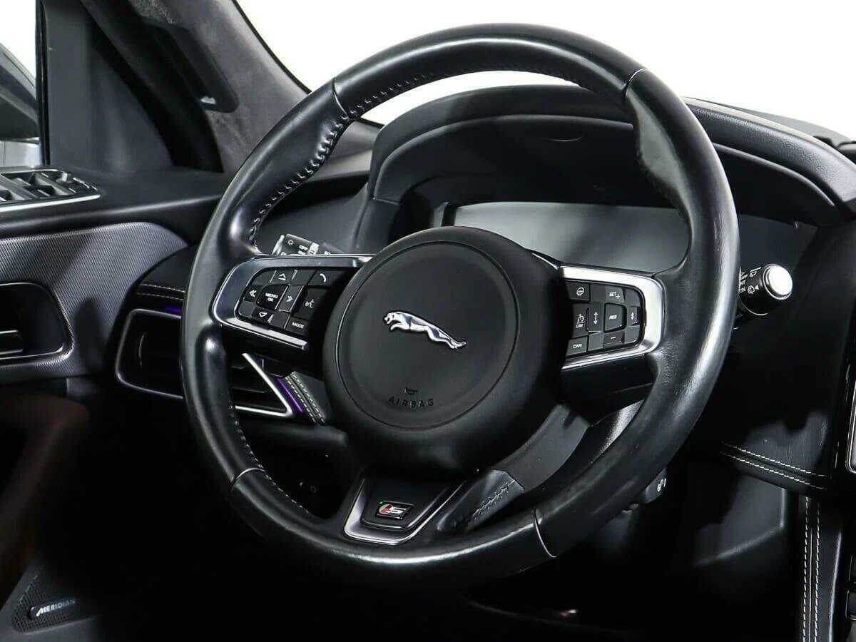 Jaguar F-Pace с пробегом — 2018 год. Фото: #9