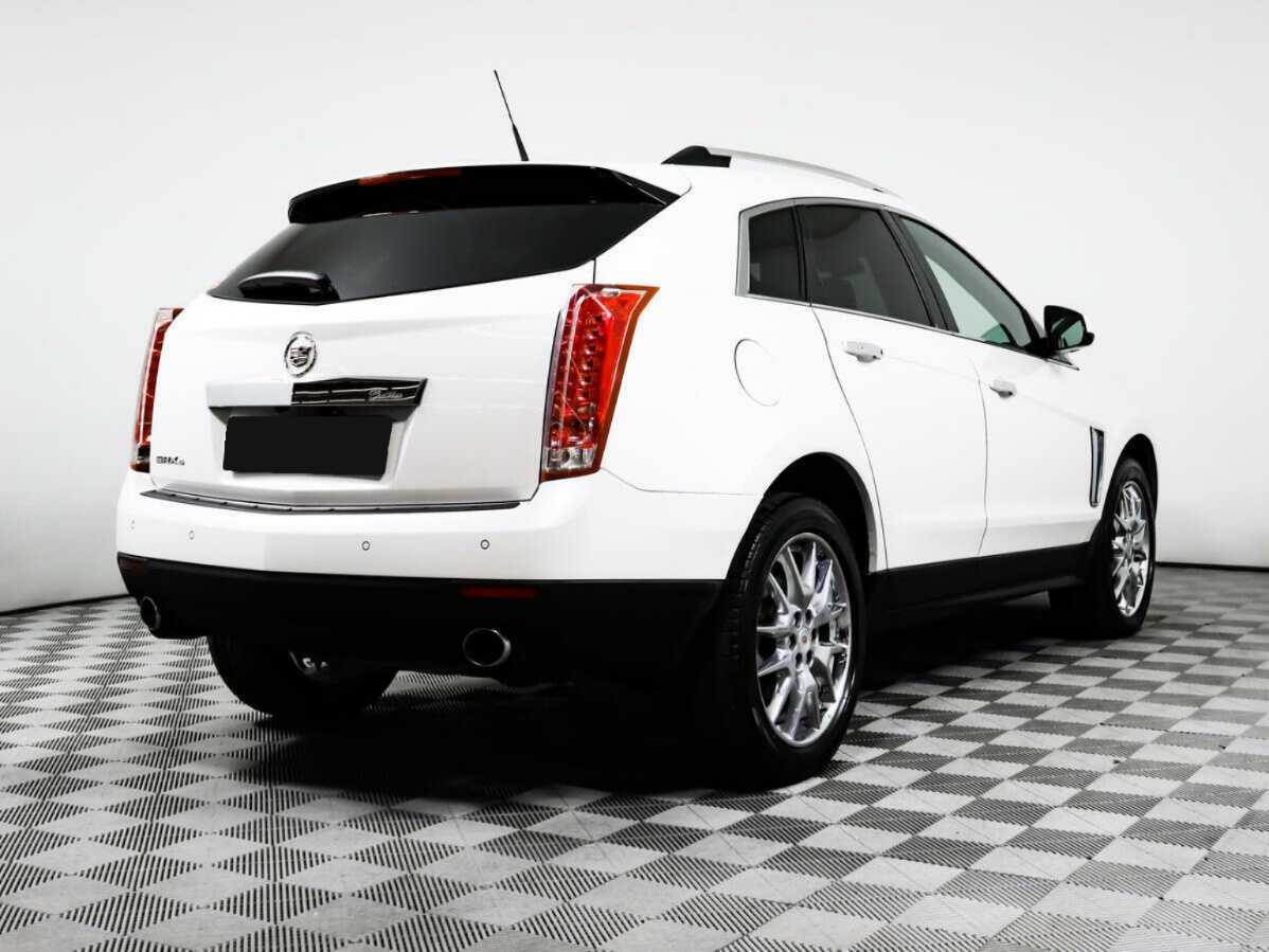 Cadillac SRX с пробегом — 2014 год. Фото: #3