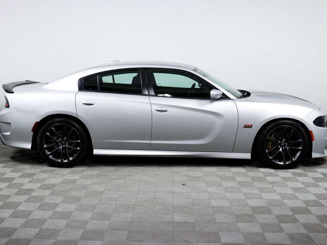 Dodge Charger с пробегом — 2020 год. Фото: #3