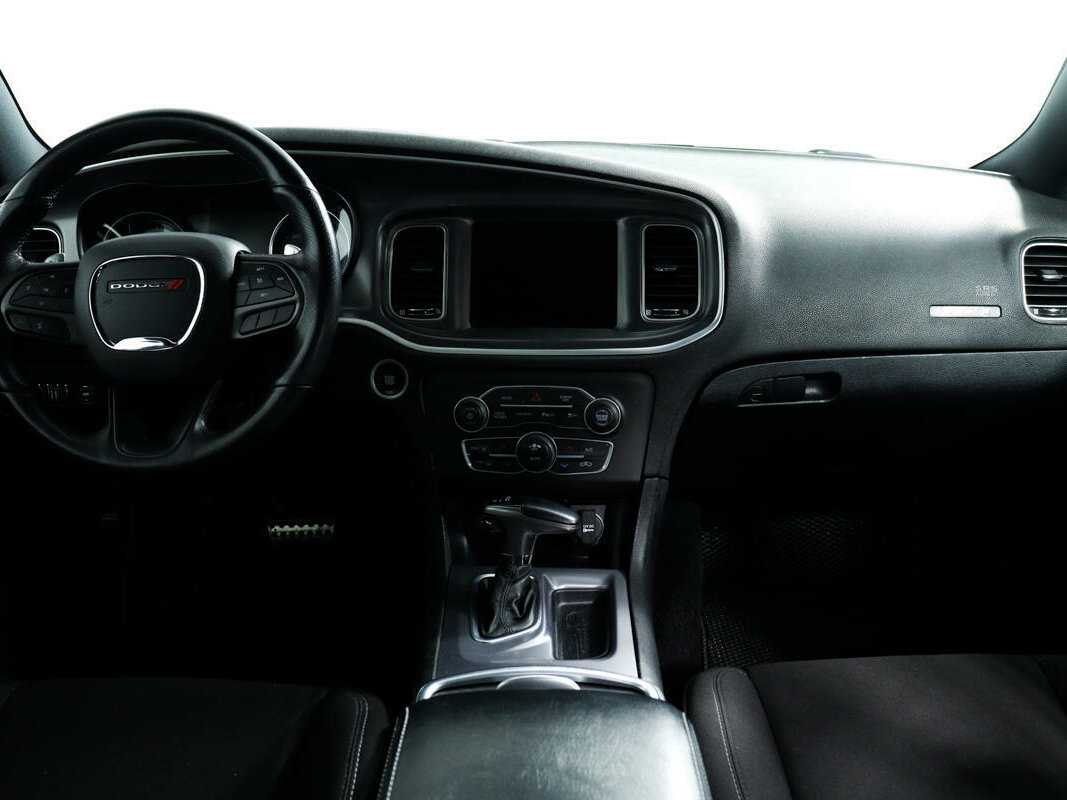 Dodge Charger с пробегом — 2020 год. Фото: #10