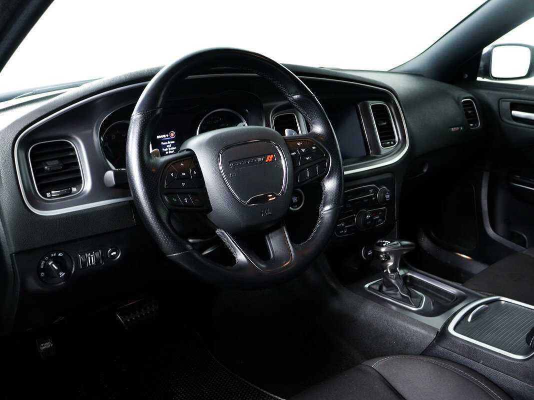Dodge Charger с пробегом — 2020 год. Фото: #12