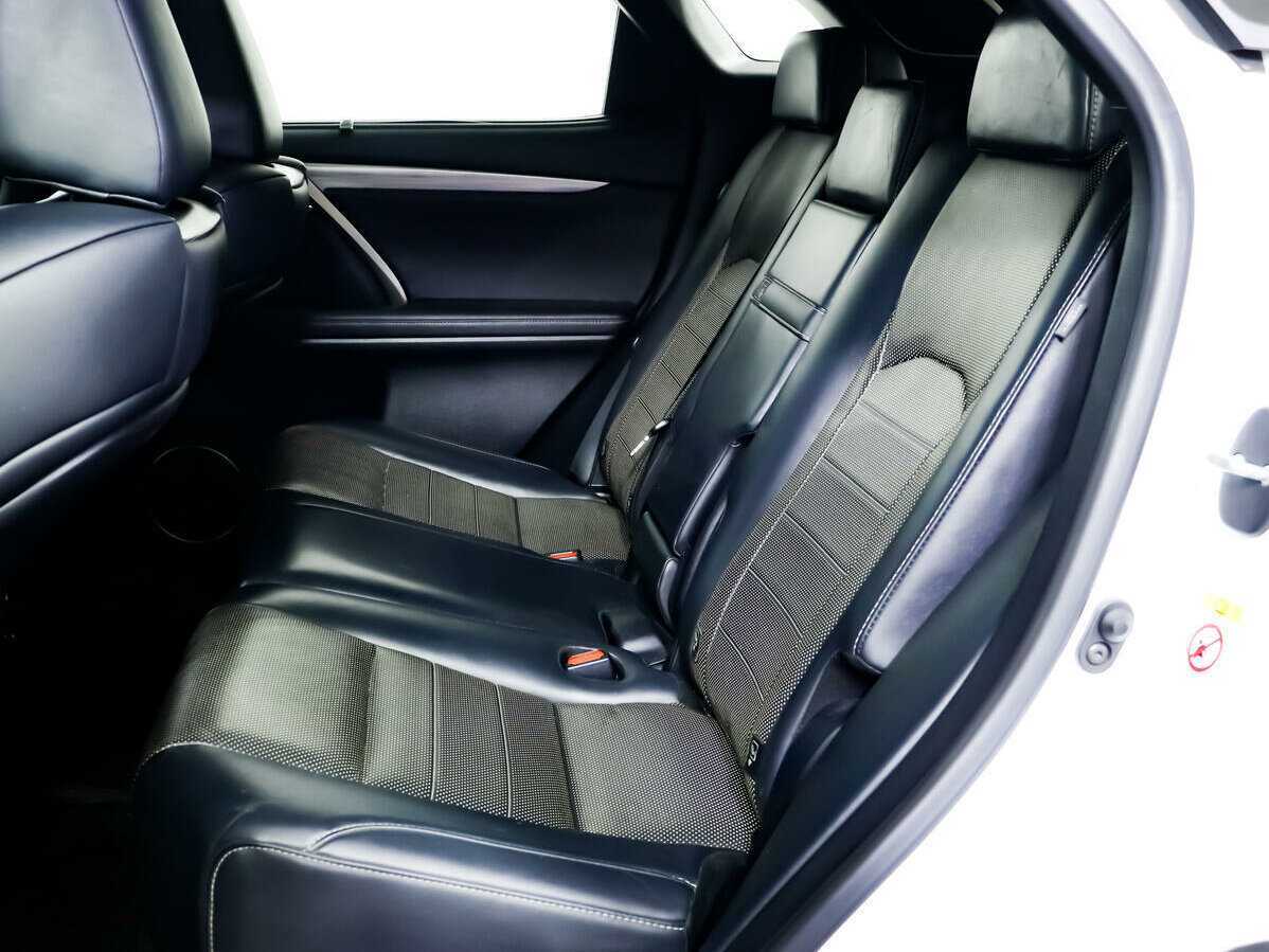 Lexus RX с пробегом — 2018 год. Фото: #9