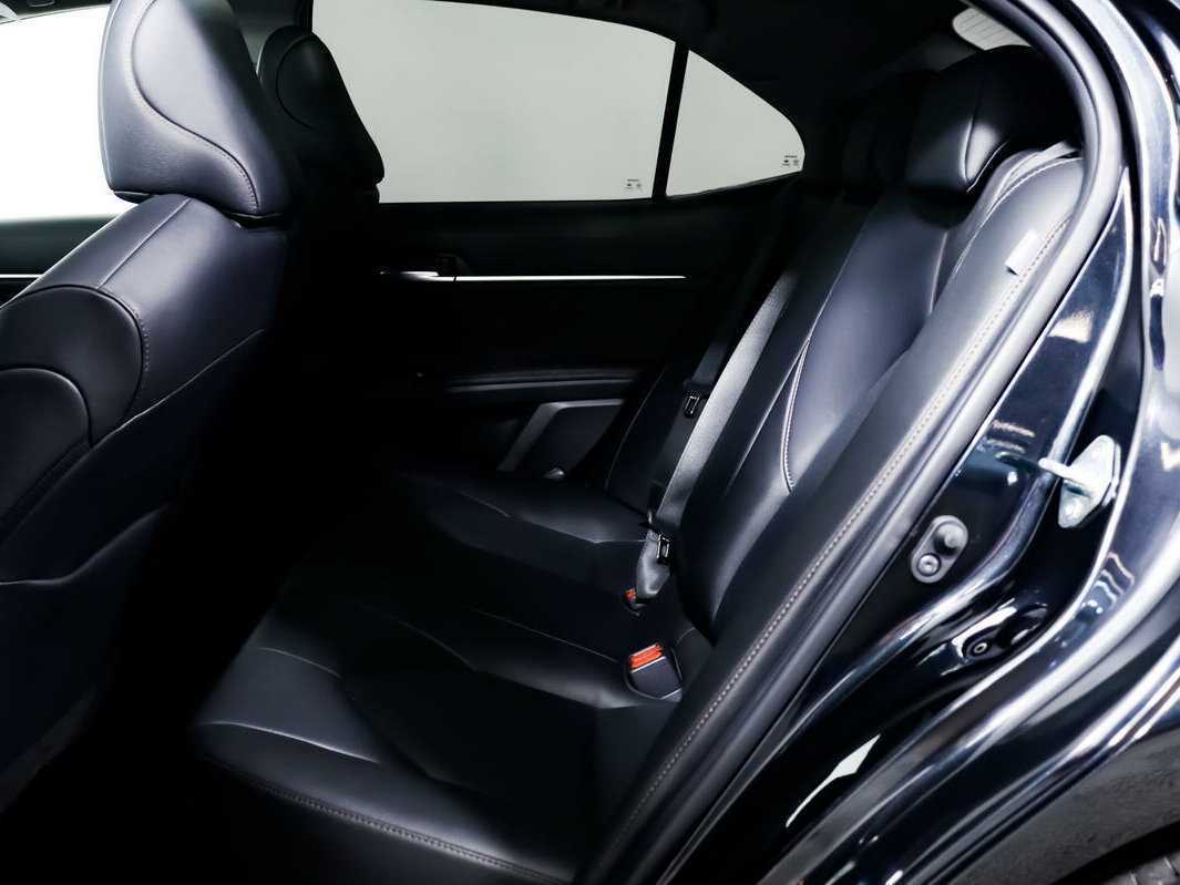 Toyota Camry с пробегом — 2022 год. Фото: #11