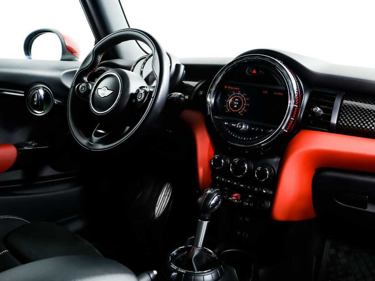 Mini Hatch с пробегом — 2017 год. Фото: #8