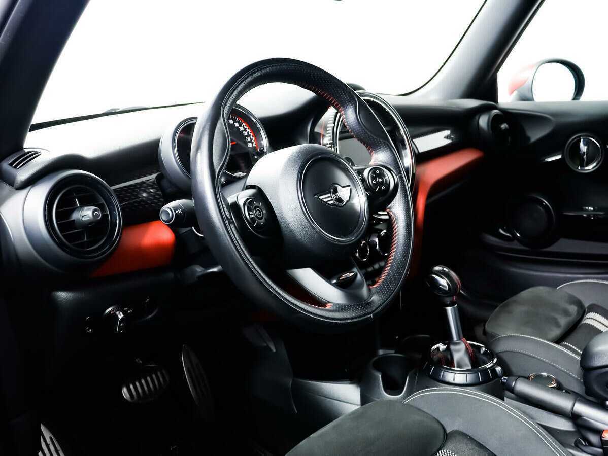 Mini Hatch с пробегом — 2017 год. Фото: #12