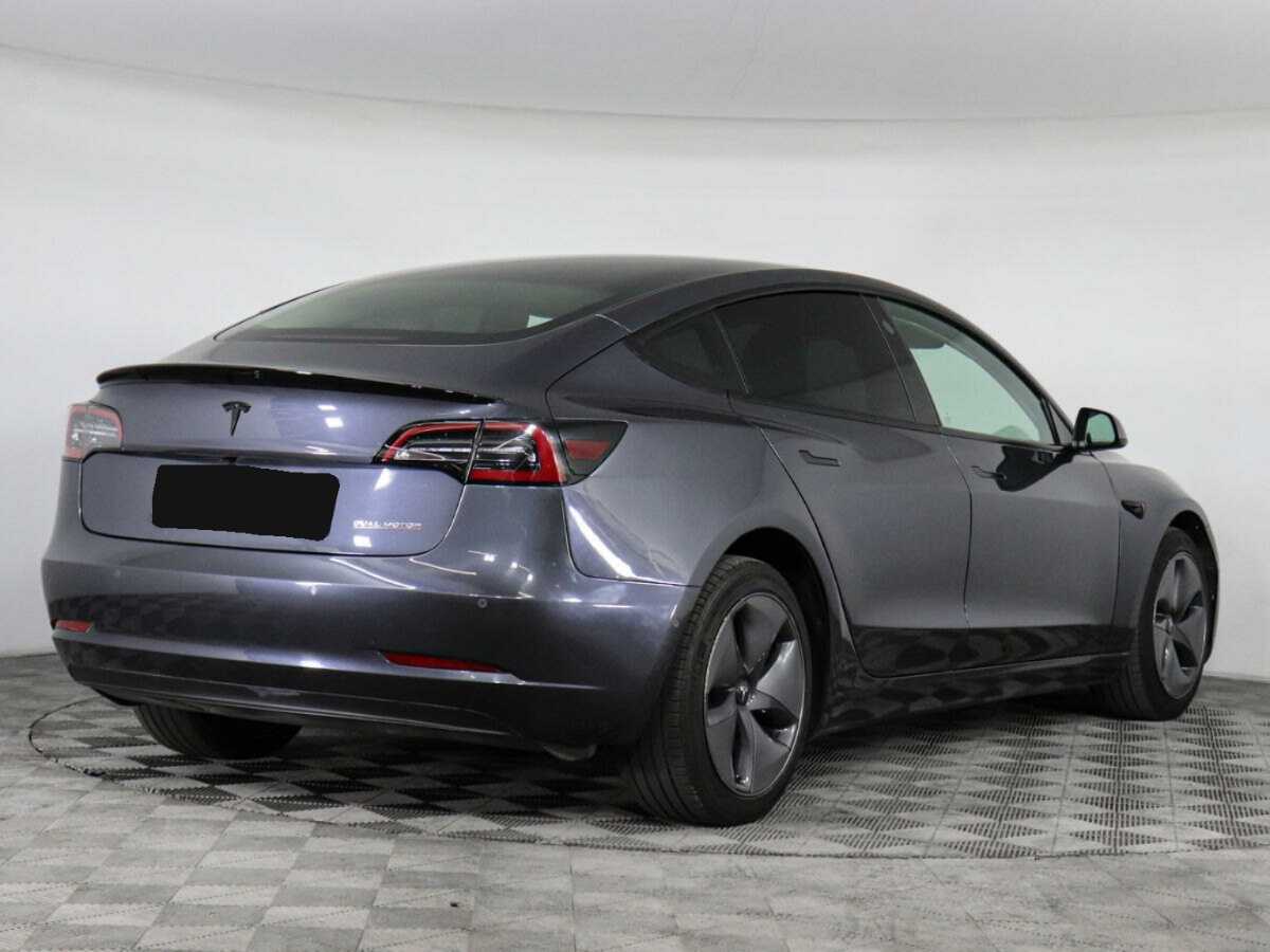 Tesla Model 3 с пробегом — 2022 год. Фото: #4