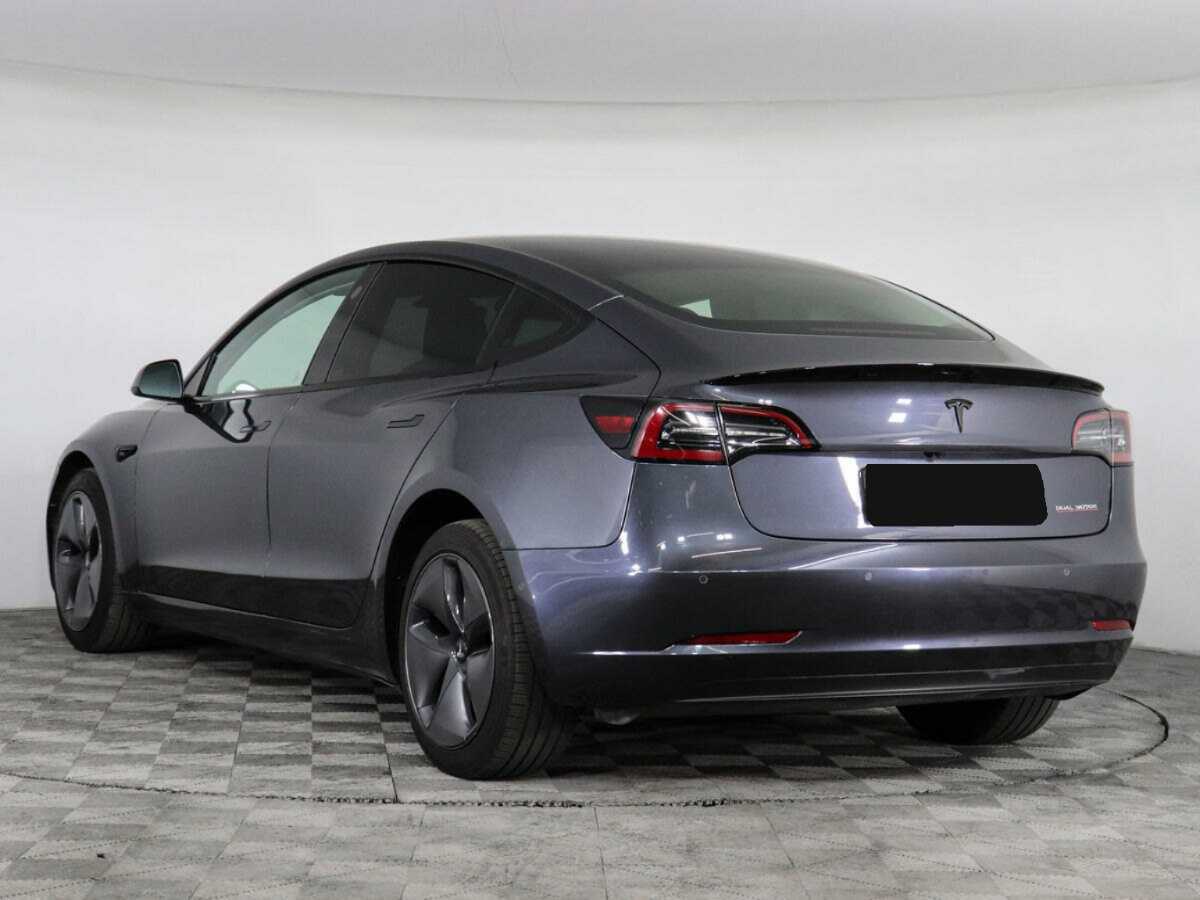 Tesla Model 3 с пробегом — 2022 год. Фото: #6