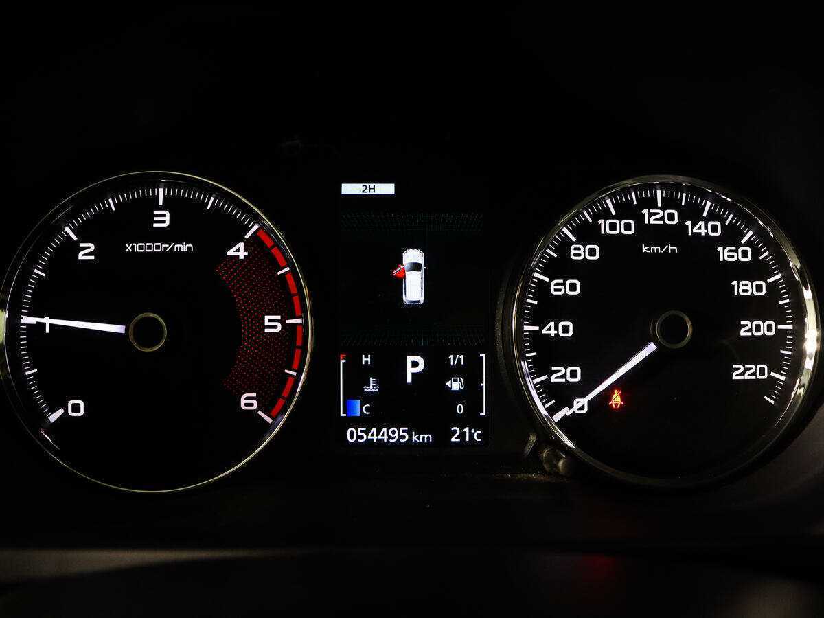 Mitsubishi Pajero Sport с пробегом — 2019 год. Фото: #10