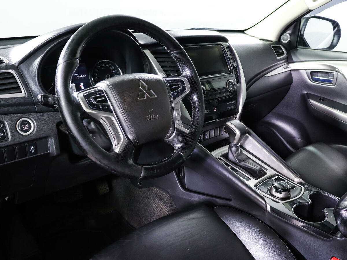 Mitsubishi Pajero Sport с пробегом — 2019 год. Фото: #13