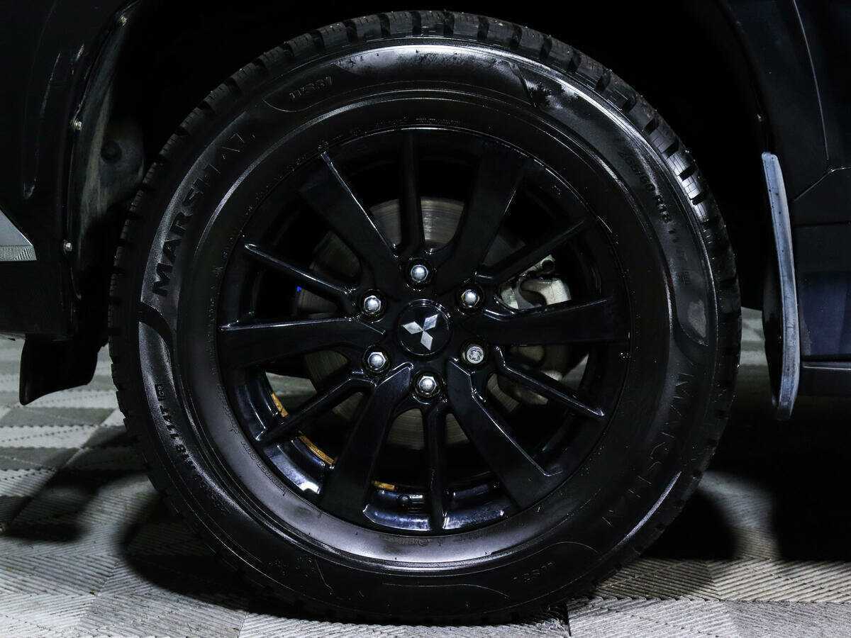 Mitsubishi Pajero Sport с пробегом — 2019 год. Фото: #17