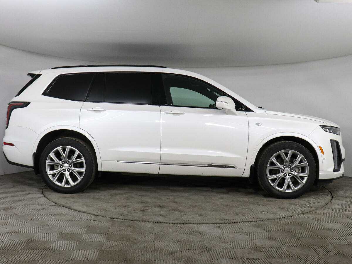 Cadillac XT6 с пробегом — 2020 год. Фото: #3