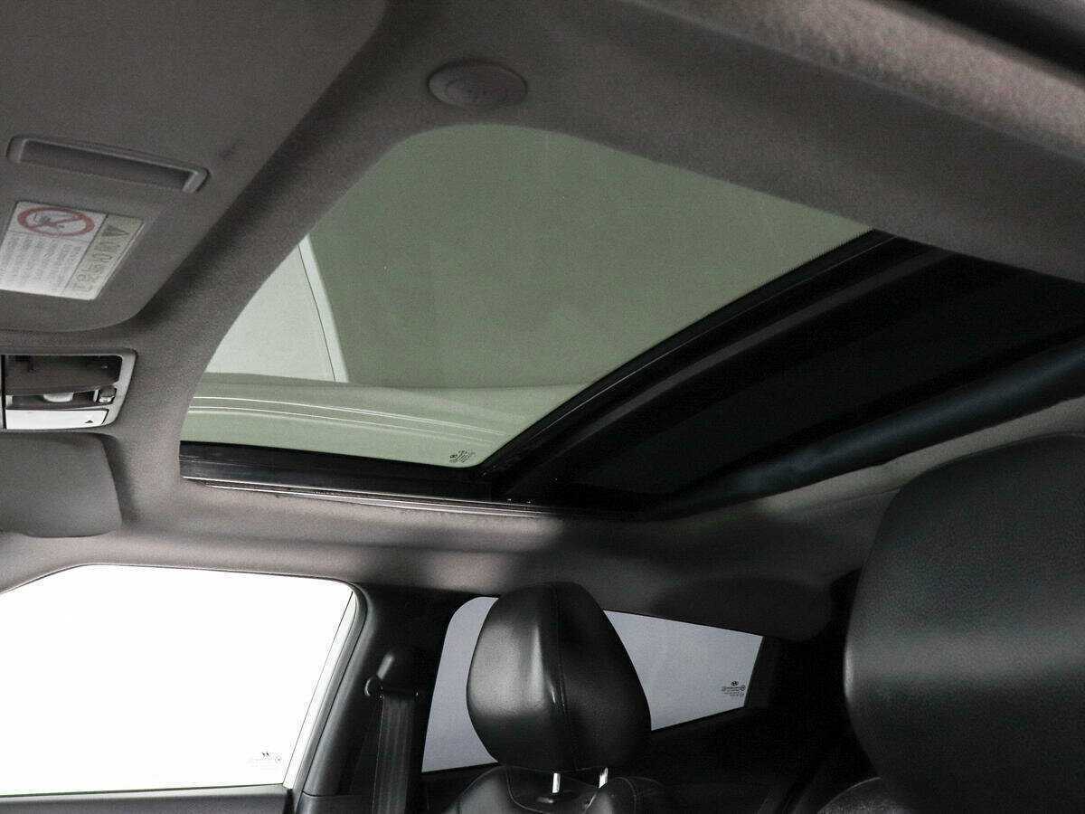 Hyundai Veloster с пробегом — 2011 год. Фото: #11